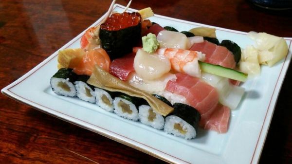 http://www.neatorama.com/2013/06/28/Tank-Sushi/#!xG6yq
